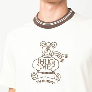 Pleasures Hug Me Tee sz XL
